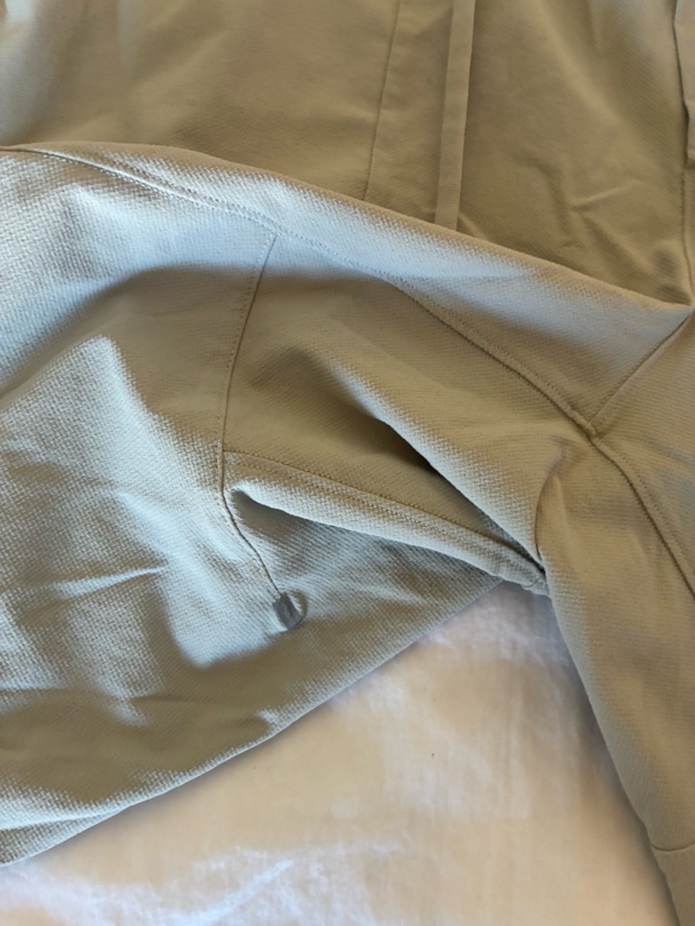 Lululemon Shorts Mens Size 2XL License to Train Linerless Beige Training Gym - Picture 12 of 16